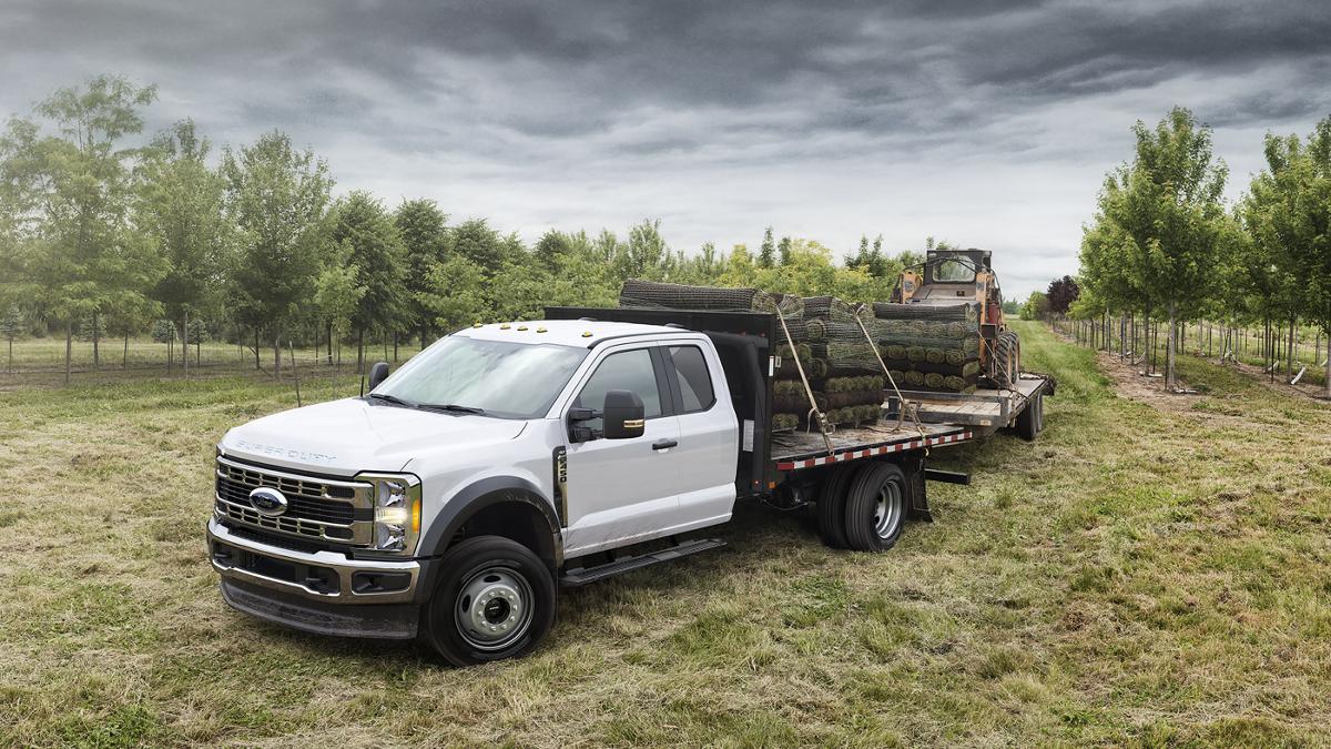 Ford F-450 Super Duty chassis cab