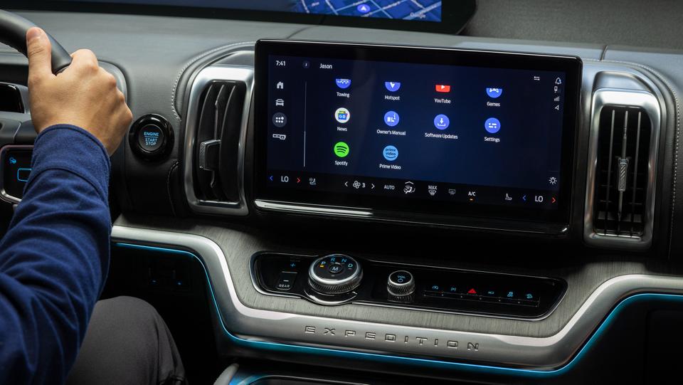Person driving a 2026 Ford Expedition® SUV with 13.2-inch centre display