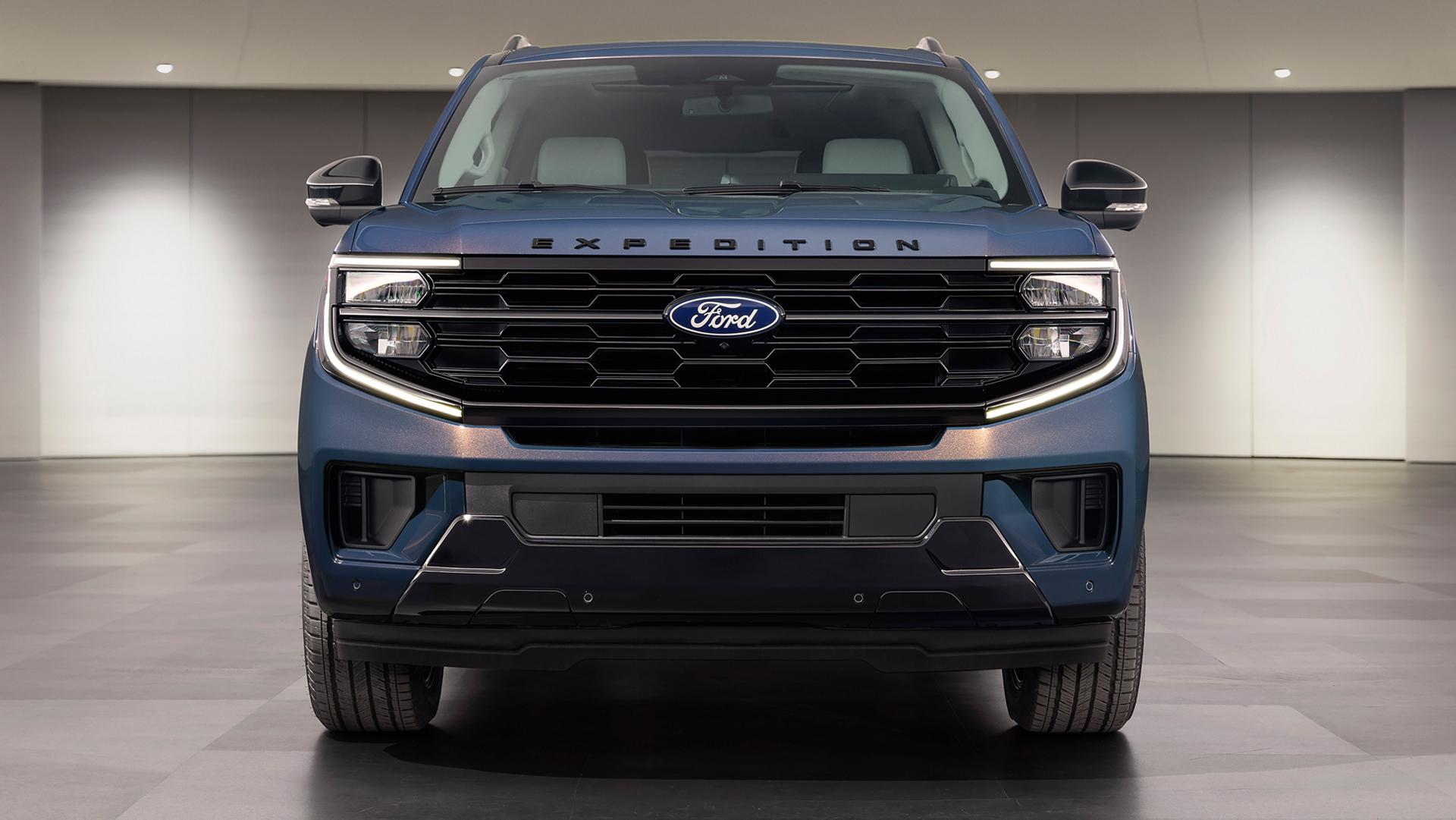2027 Ford Expedition® Platinum™ model with available 30th Anniversary Appearance Package in Blue Ember Metallic