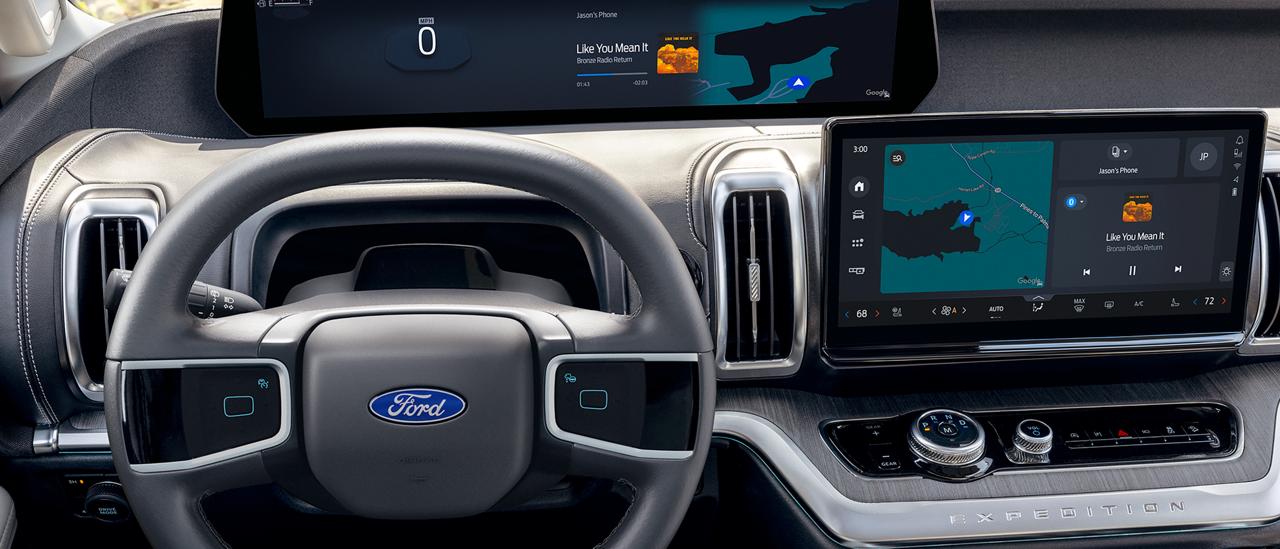 2027 Ford Expedition® SUV 24-inch panoramic display and 13.2-inch centre display