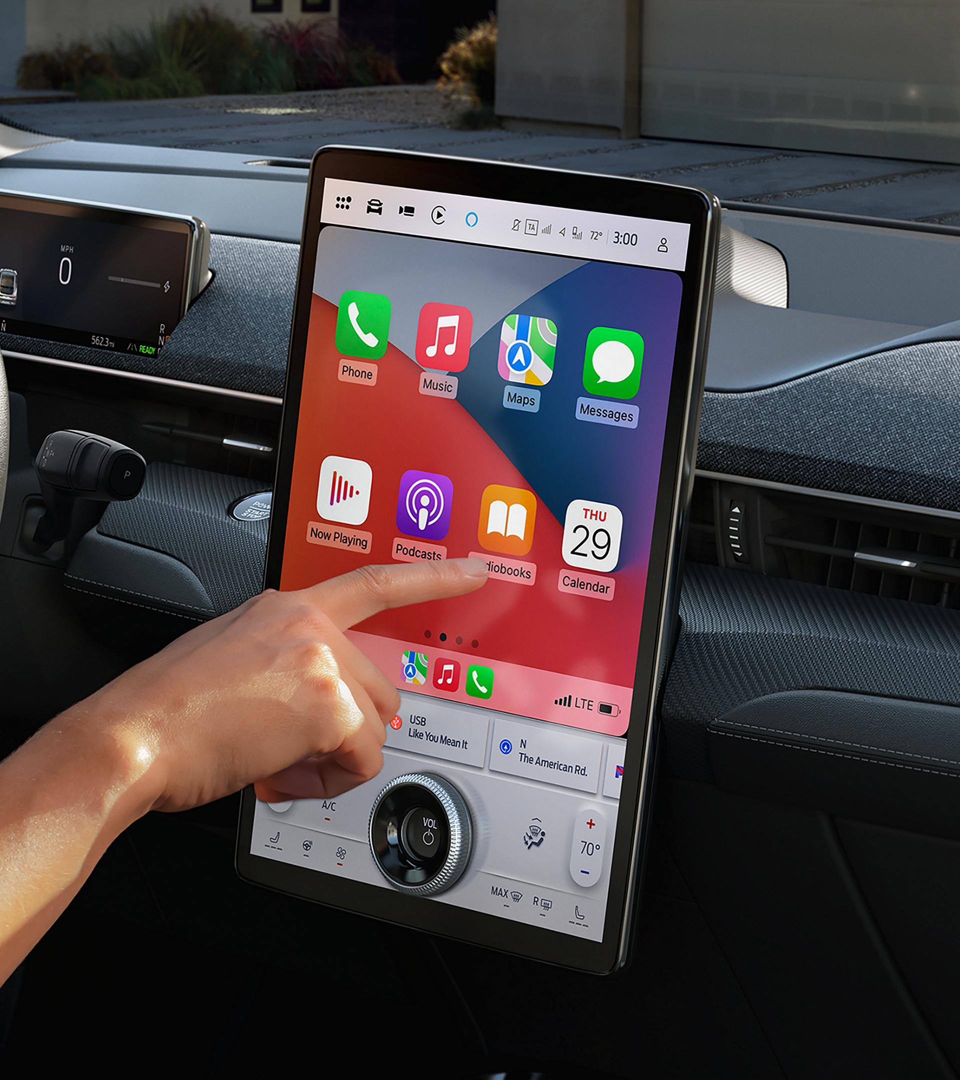 15.5" touchscreen in the 2025 Ford Mustang Mach-E®