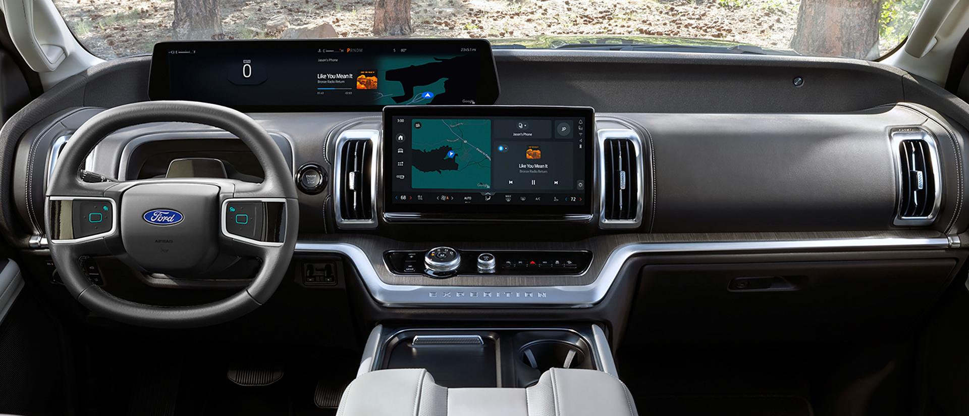 2027 Ford Expedition® Platinum™ SUV 24-inch panoramic display and 13.2-inch centre display  