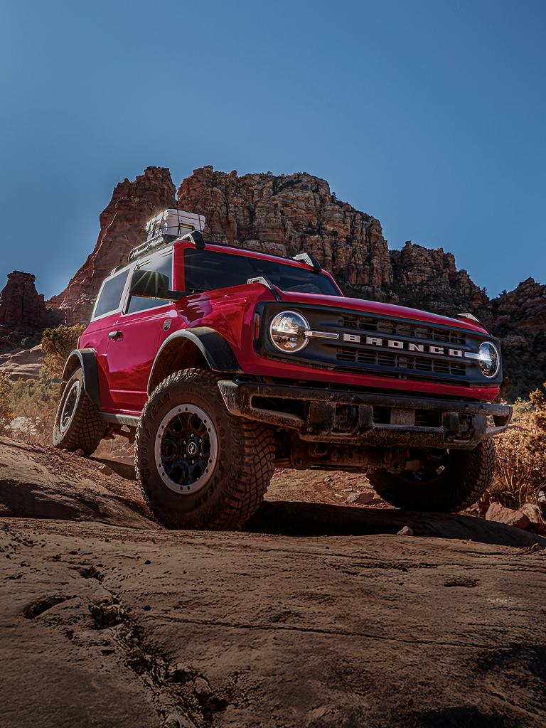 A 2026 Ford Bronco® Big Bend® SUV with the Sasquatch® Package on a rocky hillside