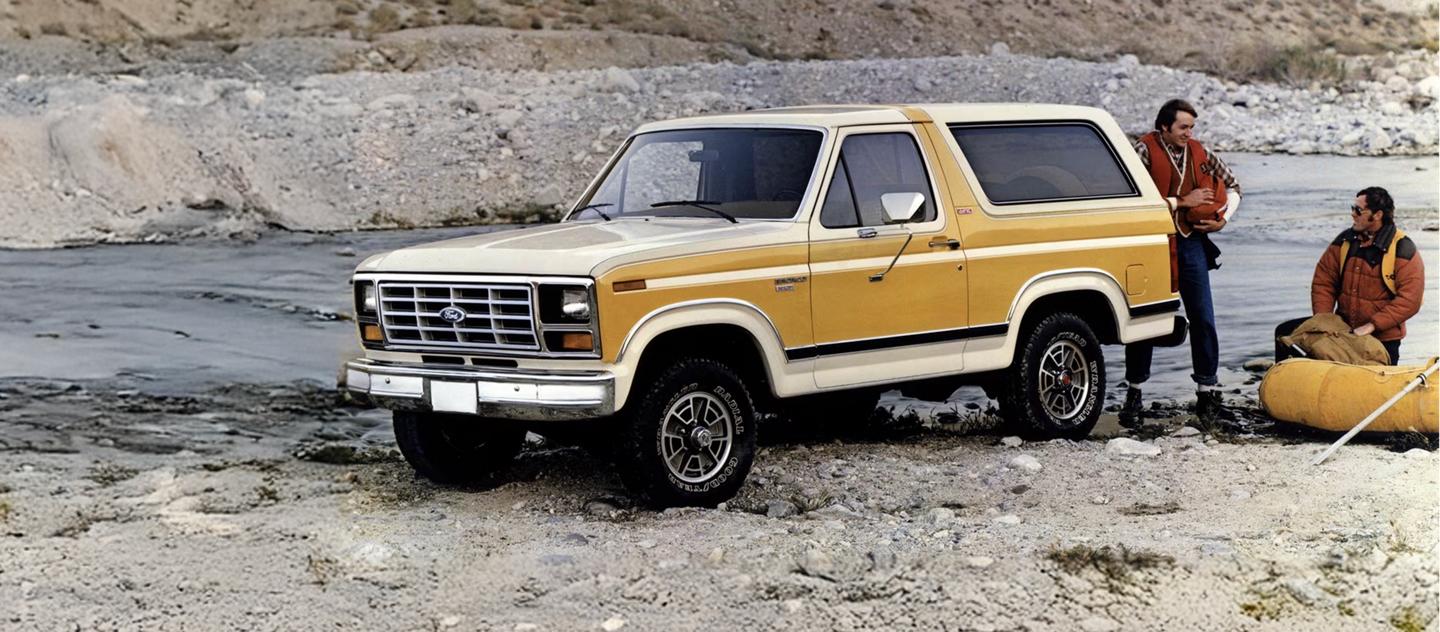 Generation 3 Bronco parked at a pebble beach.